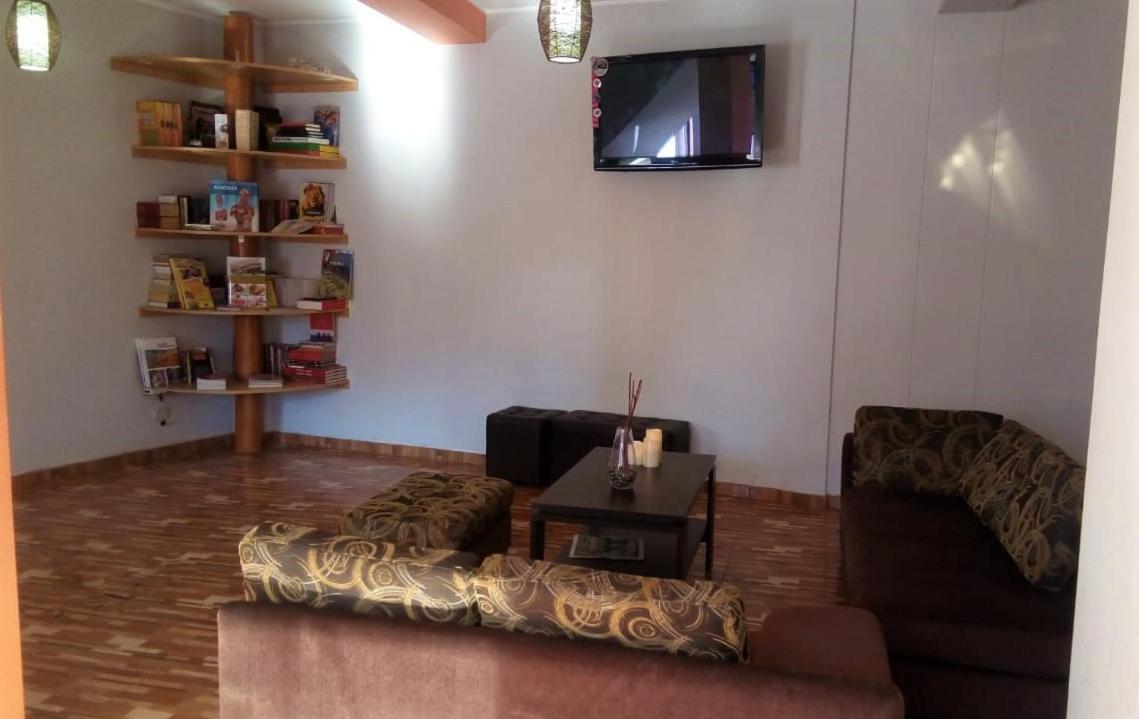 Hostal Rodinn Gobernadora Ngoại thất bức ảnh